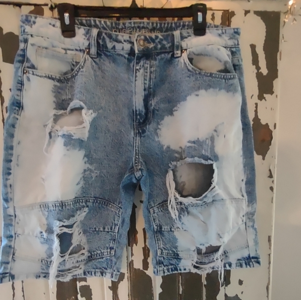 RUE 21 36" UNISEX ACID WASHED AND DISTRESSED